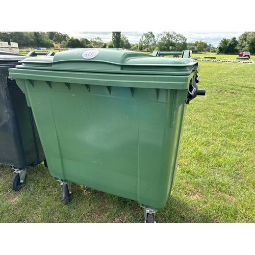 971 - Large recycling bin