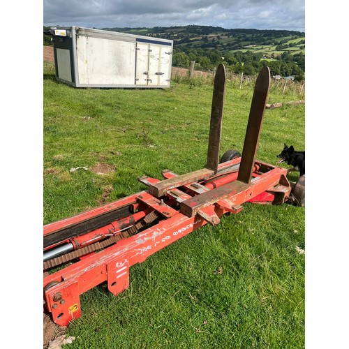 156 - Rear forklift mast