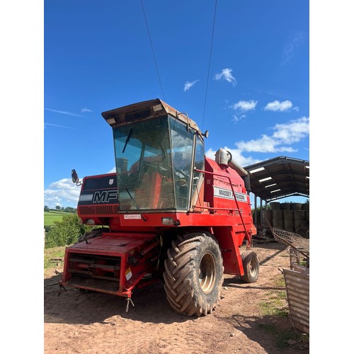 186 - Massey Ferguson 835 combine and 15ft power float header, barn stored. reg C816 JTL