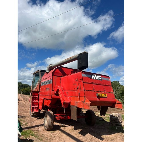 186 - Massey Ferguson 835 combine and 15ft power float header, barn stored. reg C816 JTL