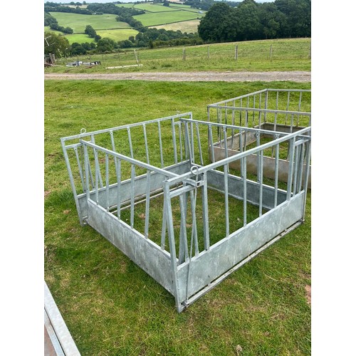 128 - Galvanised sheep feeder