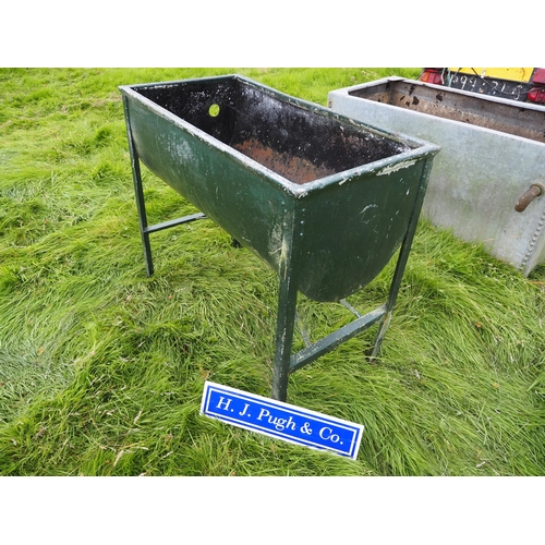 39 - Galvanised feed bin