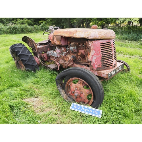 92 - David Brown 30C Cropmaster tractor for spares. Reg. PMA 534