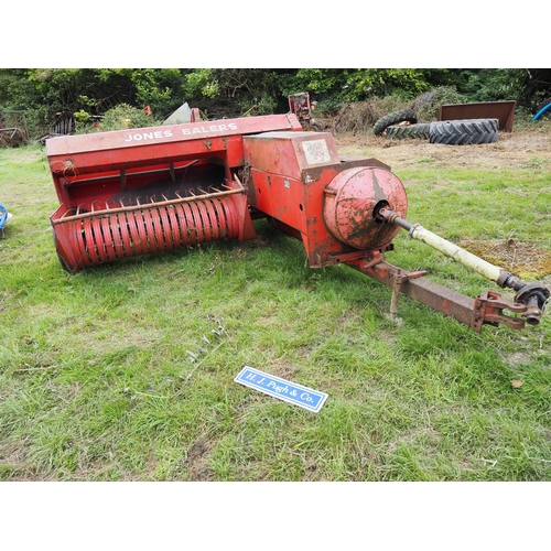 194 - Jones Mk 10-T baler. Serial no. 3449. Runs