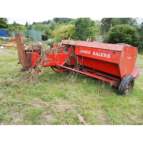 194 - Jones Mk 10-T baler. Serial no. 3449. Runs