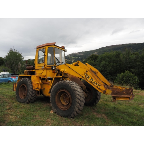 210 - Bray loading shovel. Runs, showing 1183 hours. Reg. F239 LLG