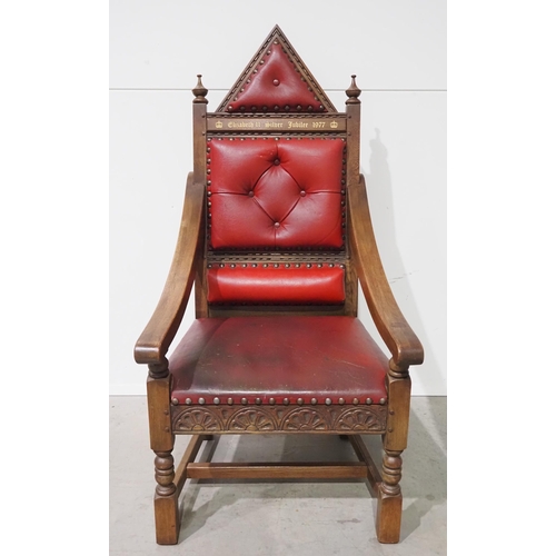 527 - Queen Elizabeth II Silver Jubilee 1977 red leather throne chair by Wood Bros