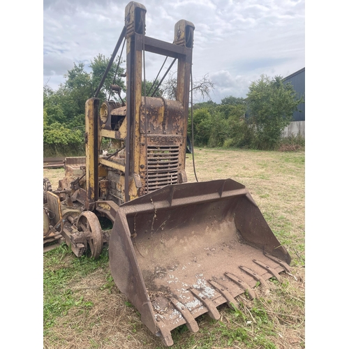 281 - Caterpillar Trackson 