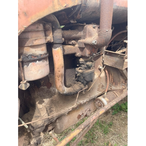 305 - Allis Chalmers U tractor. Quite original, PTO. Reg. EU 9513. Old buff logbook and current V5 in offi... 