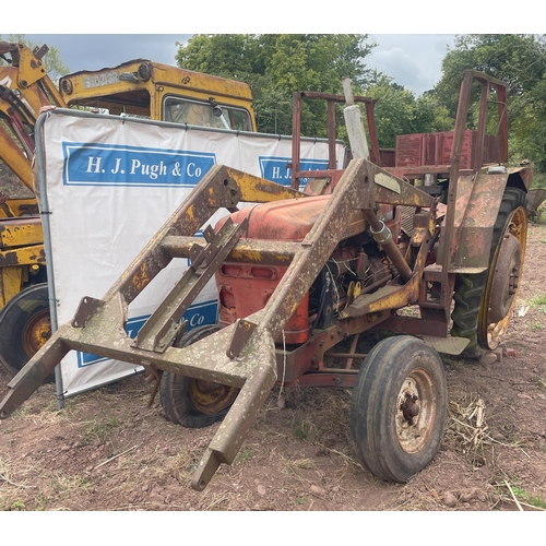 314 - Nuffield 4/60 tractor. C/w loader and Rowcrop wheels. Reg. MCJ 225F. Current V5 in office