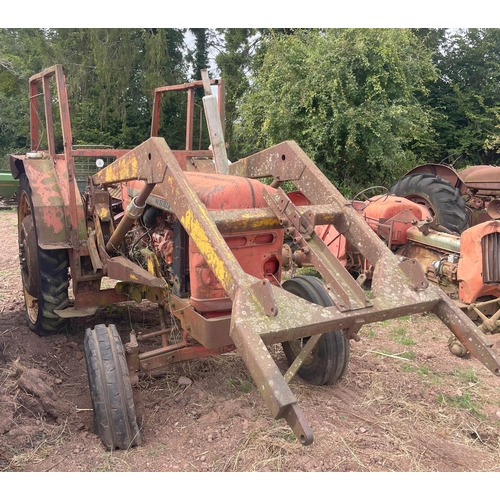 314 - Nuffield 4/60 tractor. C/w loader and Rowcrop wheels. Reg. MCJ 225F. Current V5 in office