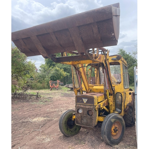 315 - Massey Ferguson 40 loader with back actor. Runs