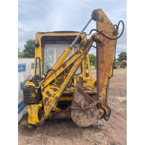 315 - Massey Ferguson 40 loader with back actor. Runs