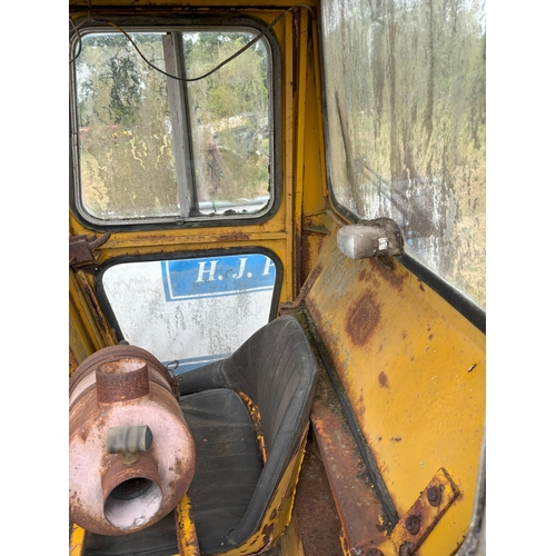 157 - Massey Ferguson 11 loading shovel, spares