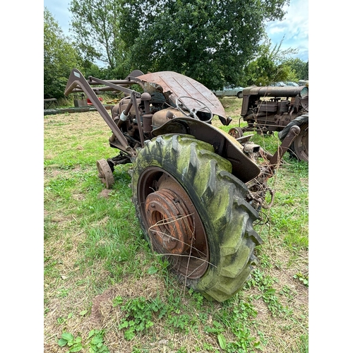 170 - Fordson major tractor with loader and rear wheel weights