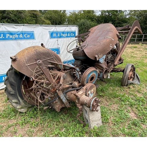 170 - Fordson major tractor with loader and rear wheel weights