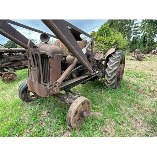 170 - Fordson major tractor with loader and rear wheel weights