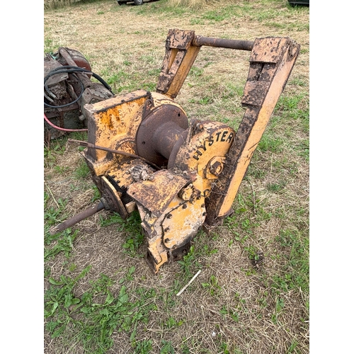 191 - Hyster D6N winch