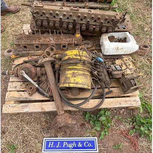 225 - Crawler engine spares