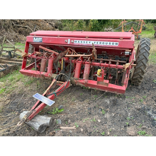 326 - Massey Ferguson 30 grain and fertiliser drill