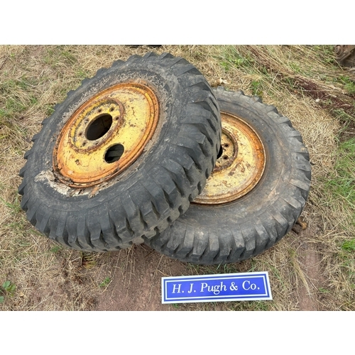 334 - Wheels and tyres 10.00-20 - 2