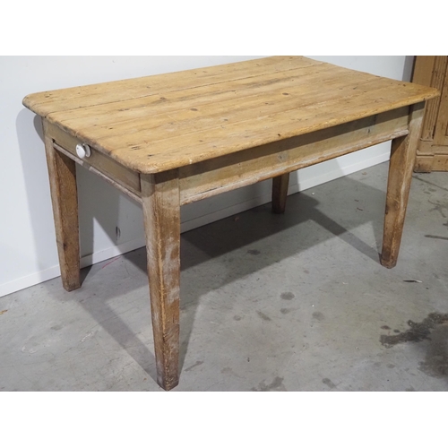 461 - Antique pine kitchen table with 2 drawers H28½