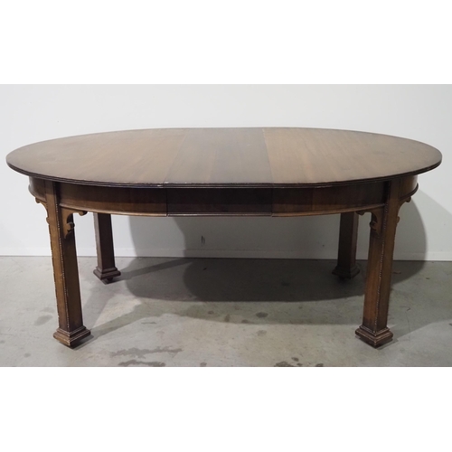 509 - Antique mahogany extending dining table H30