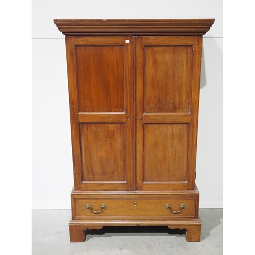 512 - Edwardian cabinet in mahogany with drawer below H52