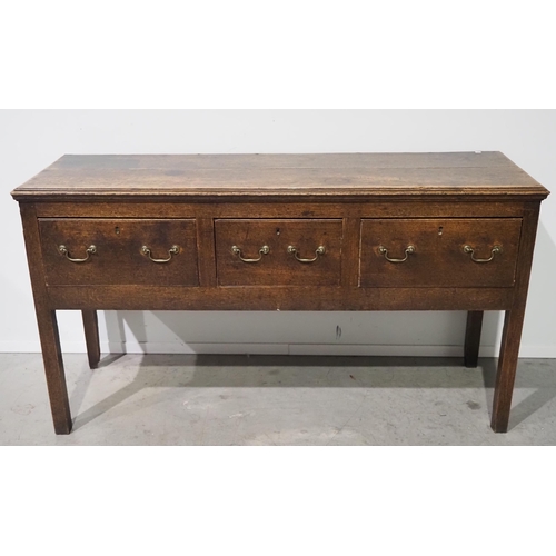 513 - Georgian oak sideboard with 3 drawers H32