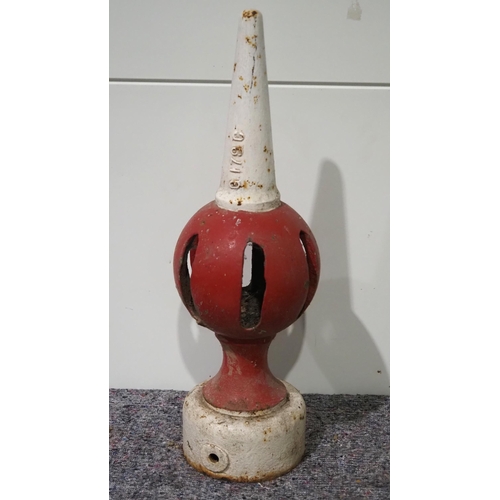 95 - Cast iron signal finial