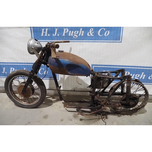 130 - Triumph Thunderbird 6T rolling chassis. 1958. 649cc
Comes with continuation logbook and part of old ... 