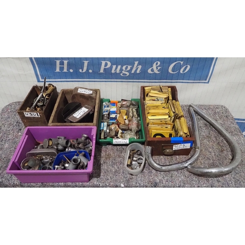 140 - Motorcycle seals, bearings, cables, carburettors and tool boxes