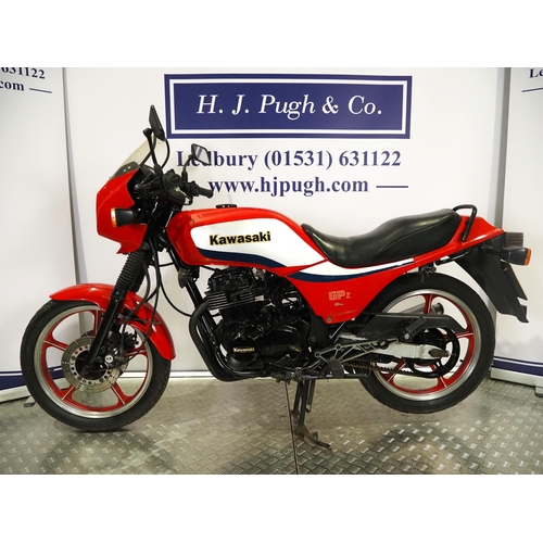 1096 - Kawasaki GPZ 305 motorcycle. 1987. 305cc
Runs and rides, was last ridden in 2020 so will require rec... 