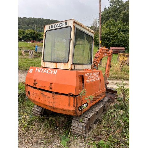 213 - Hitachi UE30 3T mini digger. Runs well and all works. Requires battery