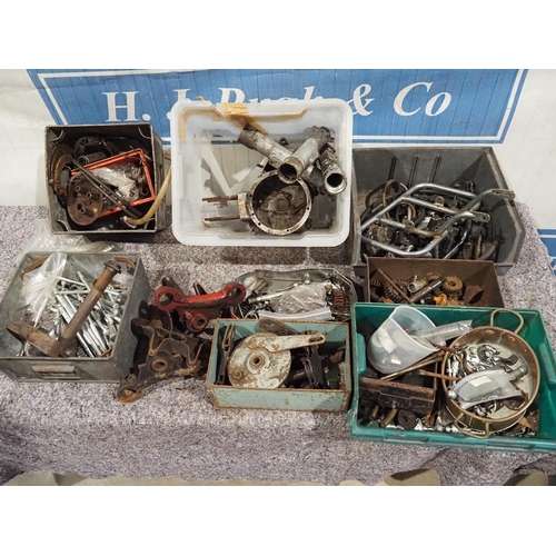 656 - Assorted British yokes, engine casings, levers, etc.