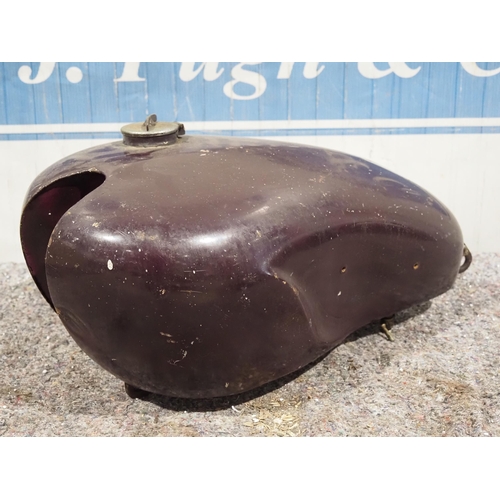 662 - Triumph fuel tank