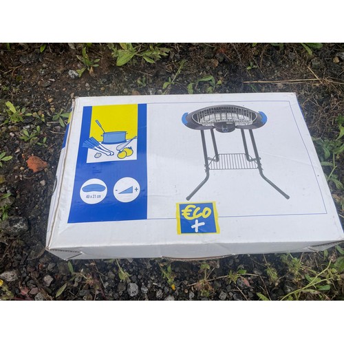 105 - Garden patio heater, barbecue, gazebo