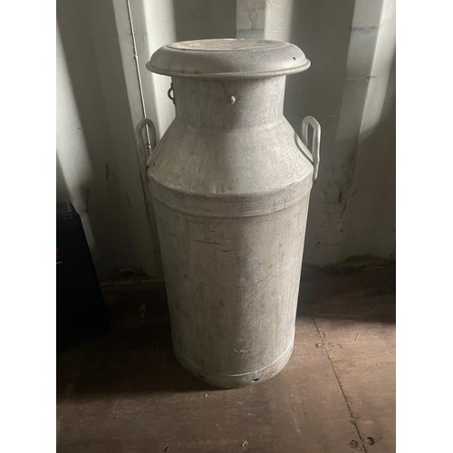 106 - Aluminium 10 gallon milk churn