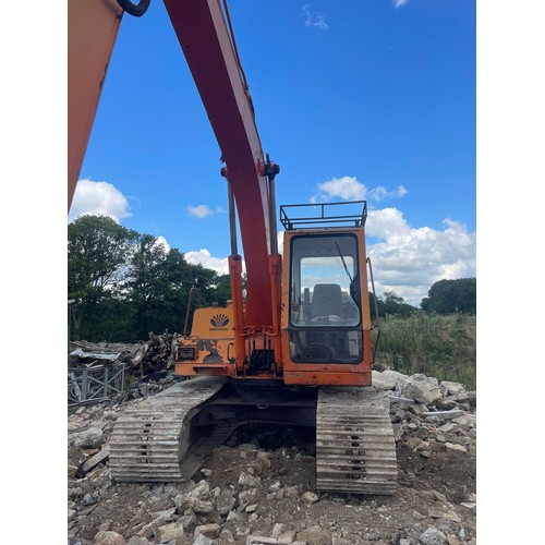 167 - Daewoo 130 excavator, new tracks, sprockets and track motors. C/w 2 buckets and hydraulic hitch. Sho... 