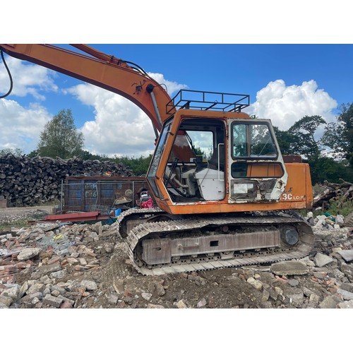 167 - Daewoo 130 excavator, new tracks, sprockets and track motors. C/w 2 buckets and hydraulic hitch. Sho... 