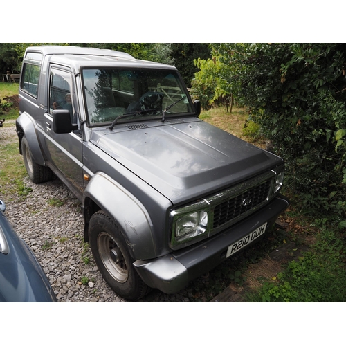 142 - Diahatsu Independent Fourtrak TDX , showing 219808 miles, mot expiry 28.11.24. Reg. R210 DUH