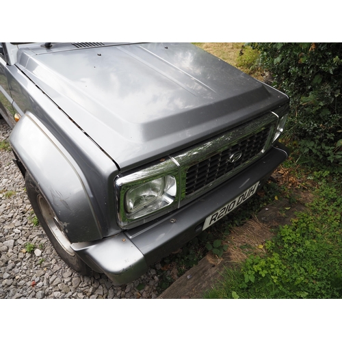 142 - Diahatsu Independent Fourtrak TDX , showing 219808 miles, mot expiry 28.11.24. Reg. R210 DUH