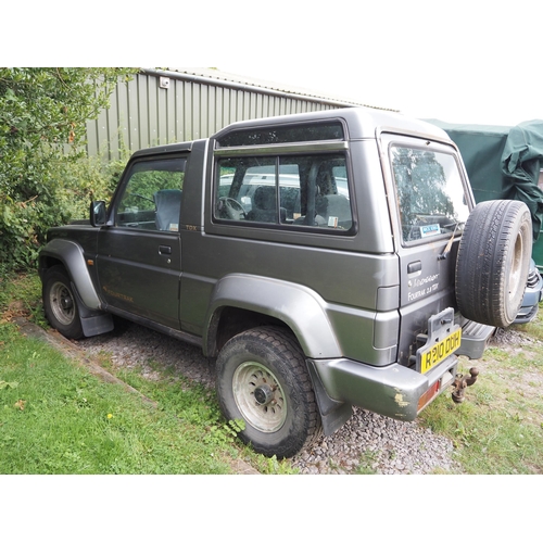 142 - Diahatsu Independent Fourtrak TDX , showing 219808 miles, mot expiry 28.11.24. Reg. R210 DUH