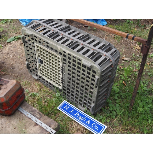 19 - Poultry crate