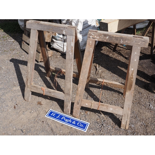 78 - Wooden trestle stands - 4