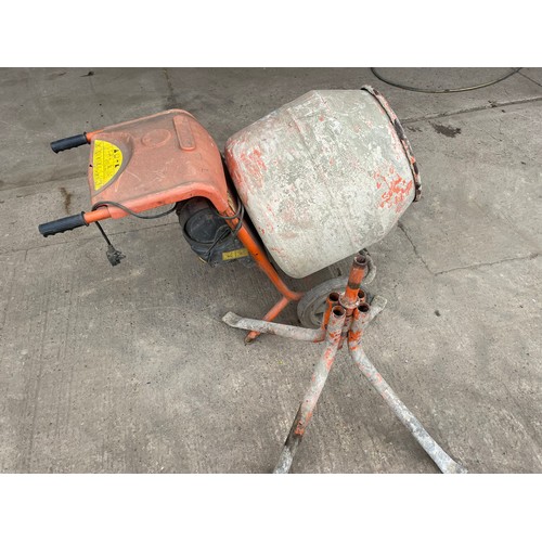 196 - Belle electric concrete mixer 240v