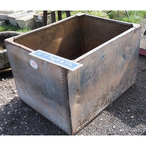 517 - Riveted galvanised water tank 3 x 2½ft