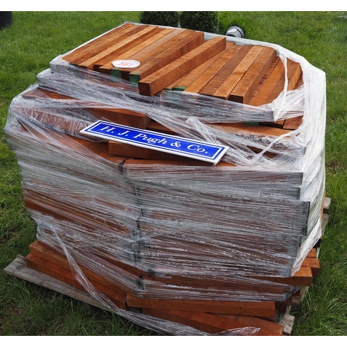 561 - Pallet of African hardwood spindles - approx 500