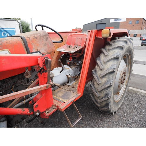 1631 - Massey Ferguson 265 tractor. 1980. Runs and drives. C/w front loader, pallet tines and bucket. Has b... 