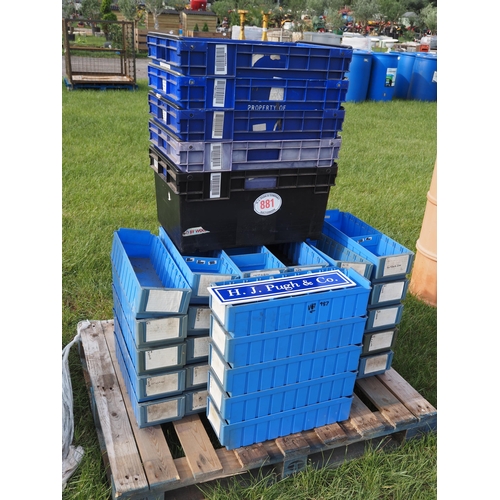 881 - Storage boxes and crates